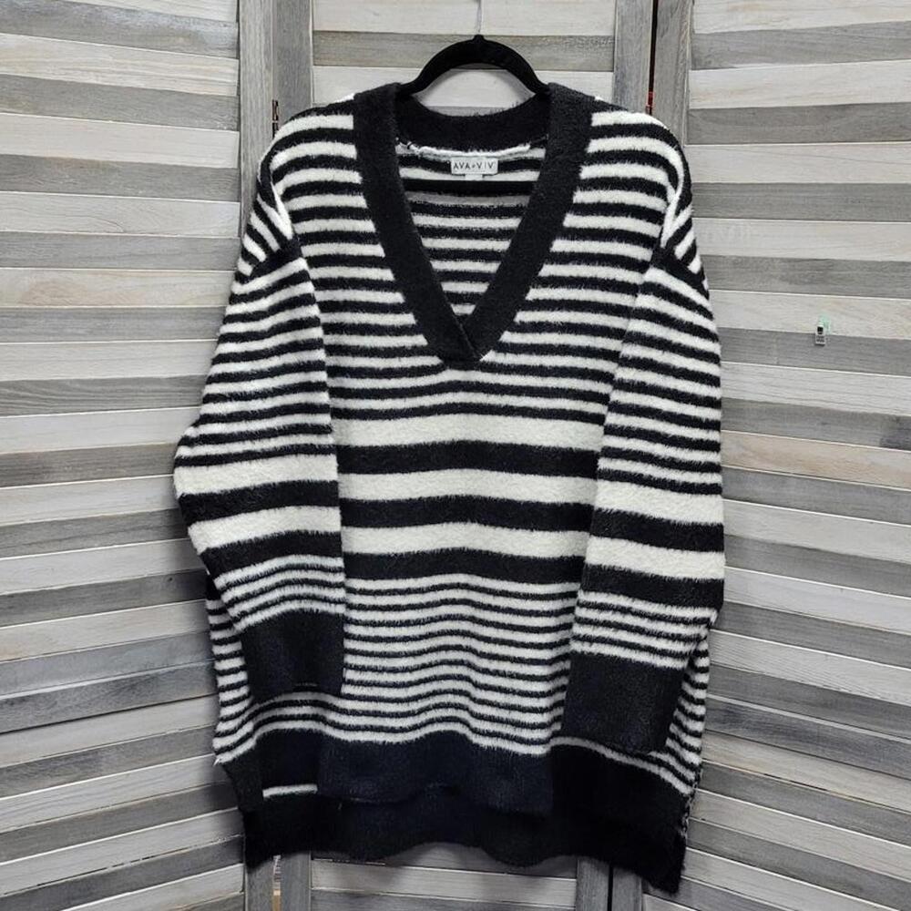 Black and White V-neck Striped Soft and Fuzzy Tunic Sweater | Ava & Viv | 2X